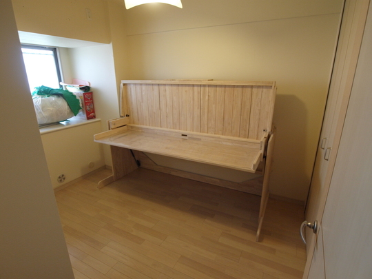 五畳の子供部屋に机とベッド リノキッズ 二段ベッド ロフトベッドを超えたベッド一体型学習机
